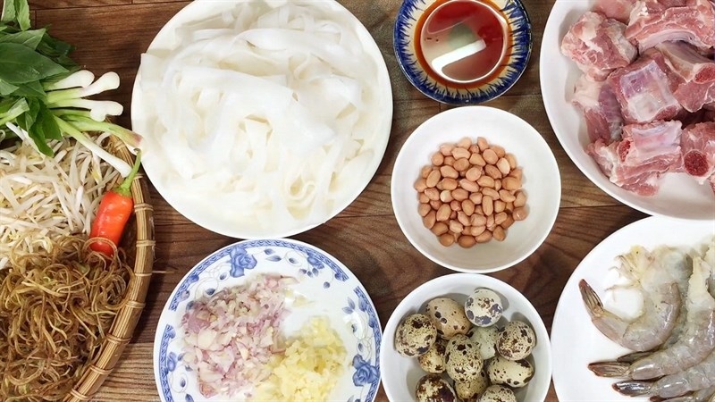 Nguyên liệu cần thiết để nấu mì quảng sườn heo