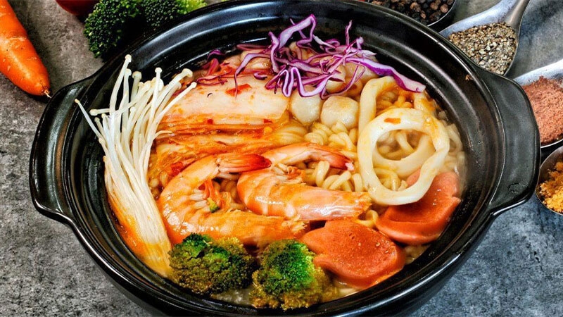 2 cách làm mì cay hải sản thơm ngon, hấp dẫn tại nhà và những lưu ý khi ăn mì cay4