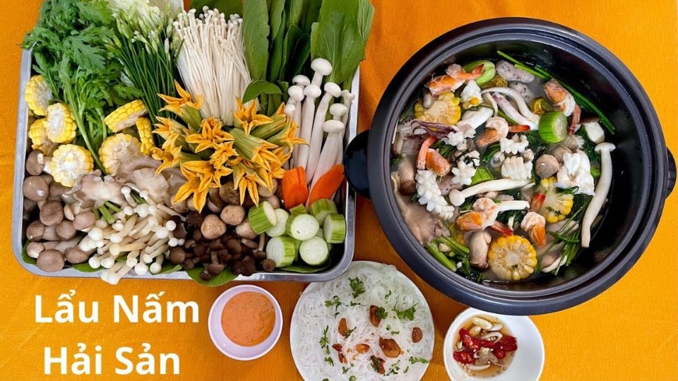 Thành phẩm lẩu hải sản nấm vô cùng bắt mắt