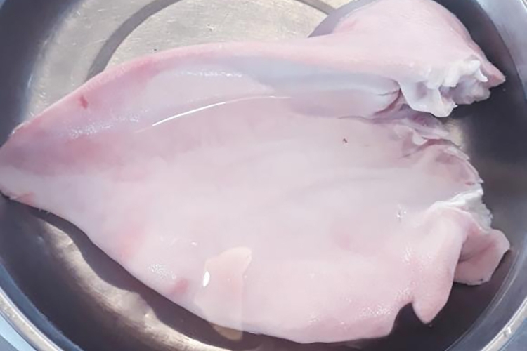 Tai heo sốt Thái (hình 4)