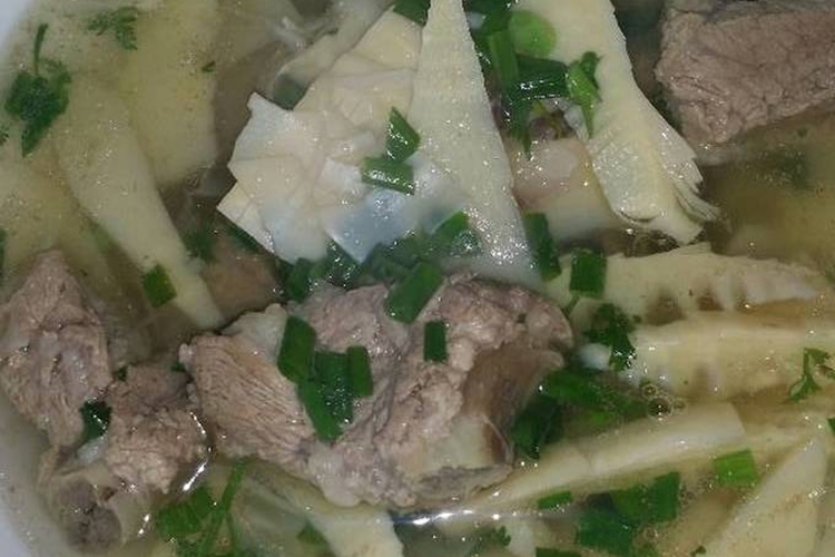 Canh măng sườn (hình 7)