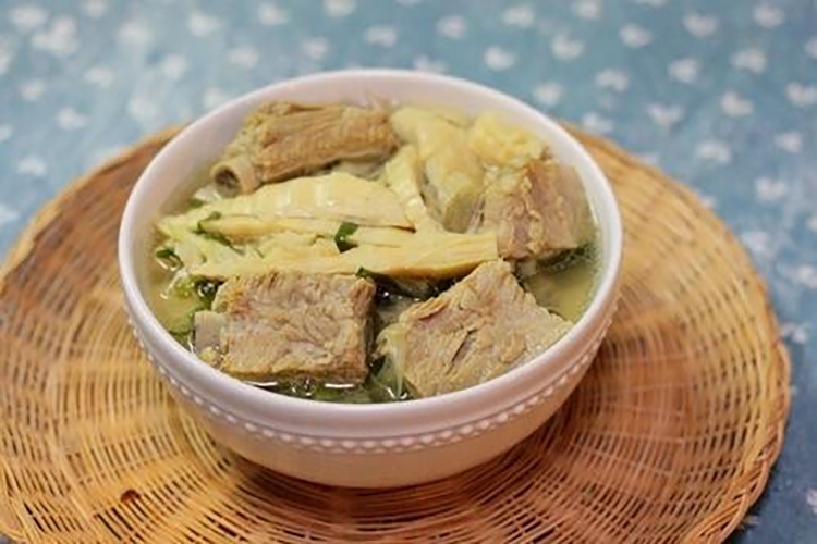 Canh măng sườn (hình 8)