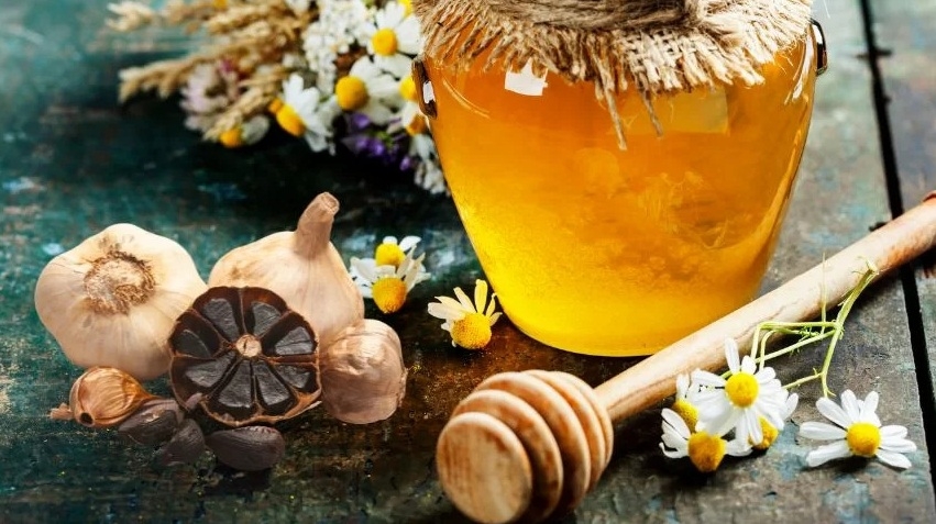 ăn tỏi đen đúng cách 2