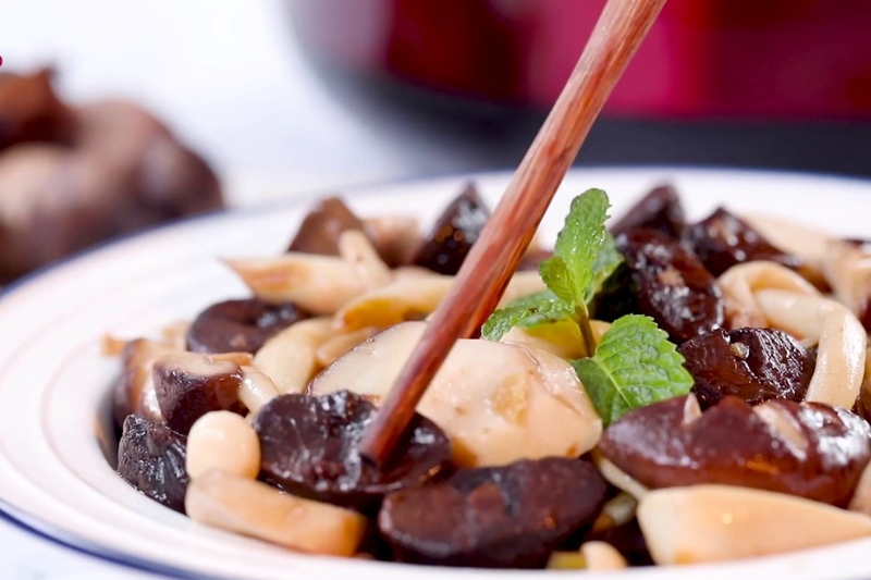 ăn tỏi đen đúng cách 4