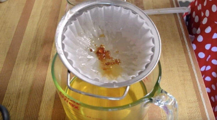 Lọc dầu ăn để tái sử dụng
