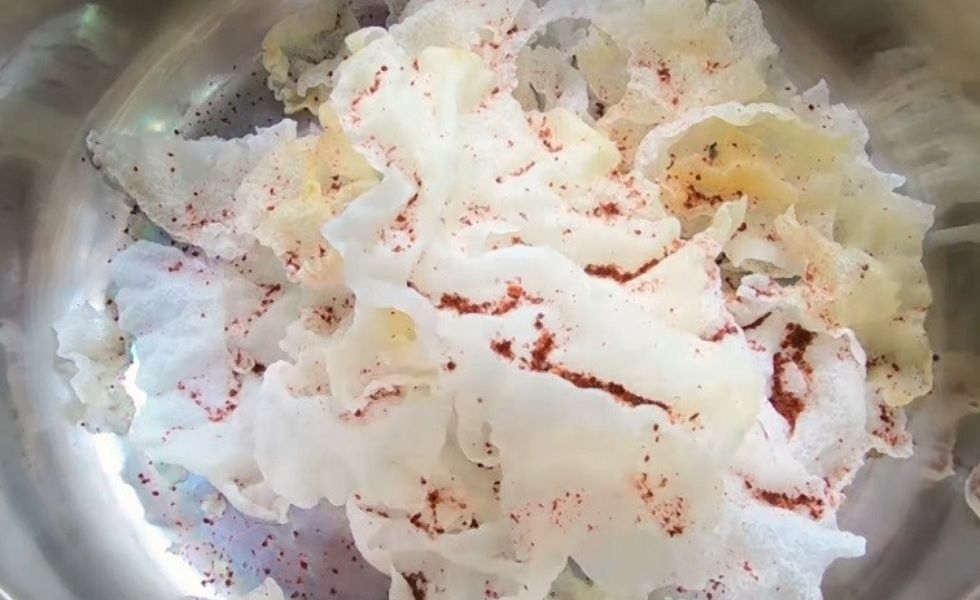 Lắc muối bánh tráng