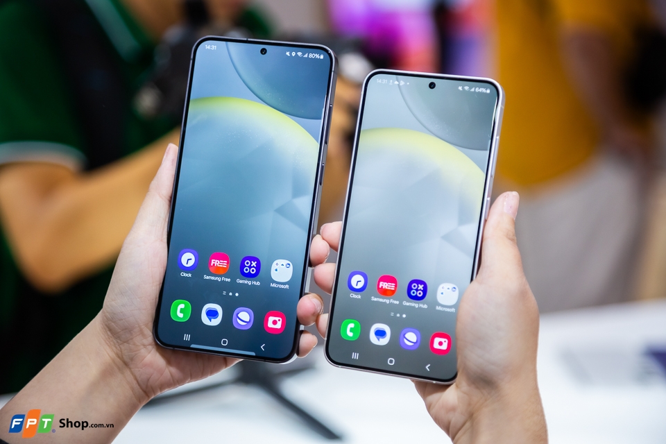 Màn hình trên Galaxy S24 và S24 Plus được nâng cấp với độ sáng tối đa lên tới 2,600 nit