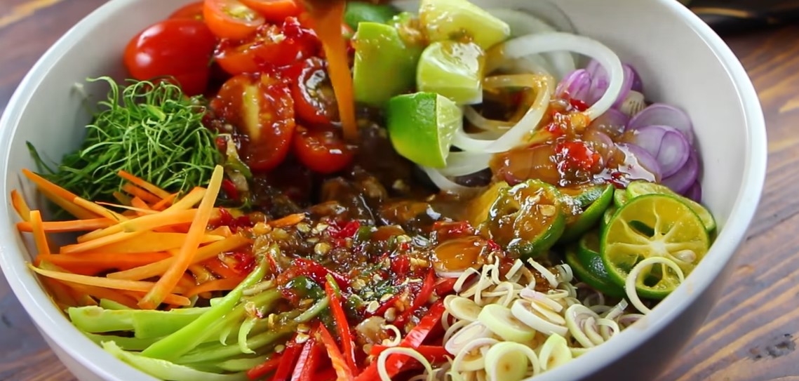 Trộn các nguyên liệu