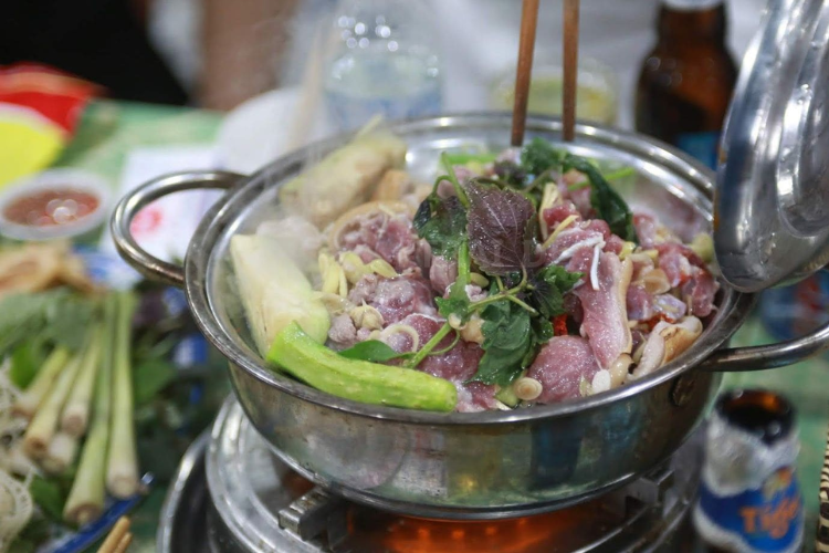 Hướng dẫn các bước chế biến dê hấp lá tía tô cực thơm ngon, ngọt mềm và đơn giản - hình 5