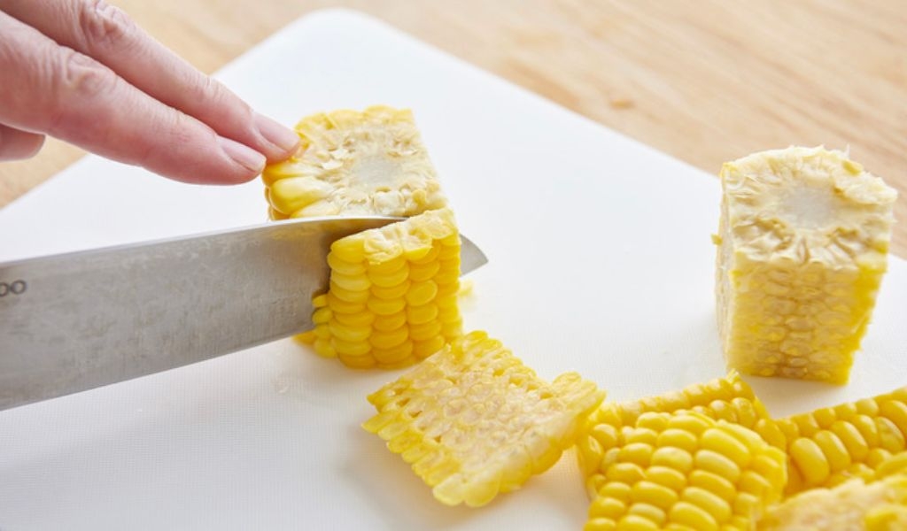 Hướng dẫn làm sữa ngô hạt sen bổ dưỡng và những lỗi thường gặp để khắc phục 3