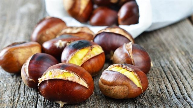Cách luộc hạt dẻ thơm ngon chỉ với 5 bước cực kỳ đơn giản, ai cũng làm được 6