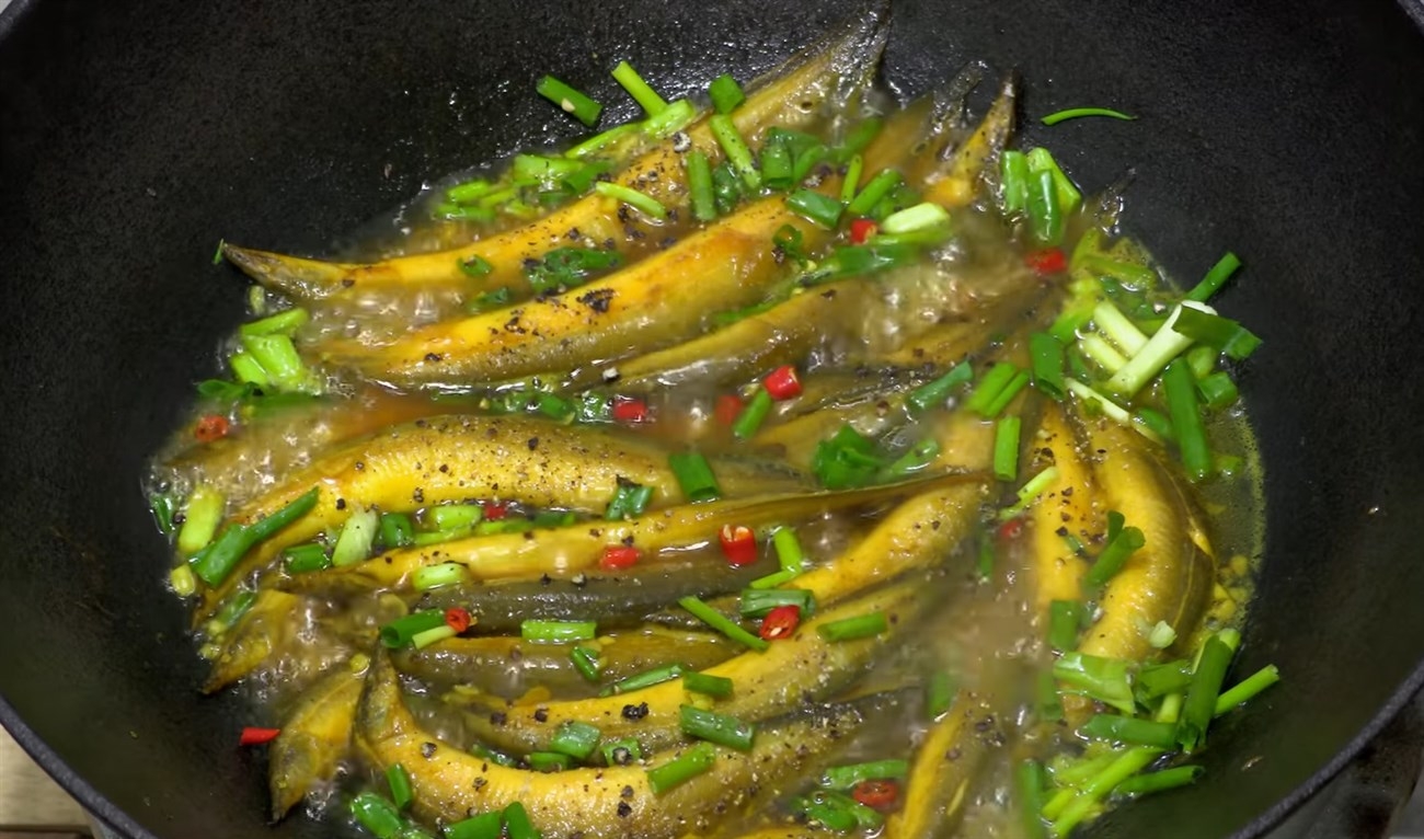 Cá chạch kho nhiều lần sẽ mềm và ngon hơn