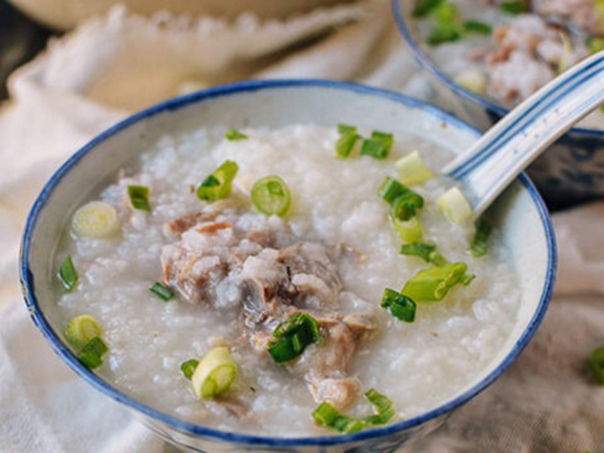 nấu cháo xương bằng nồi cơm điện - hình 5