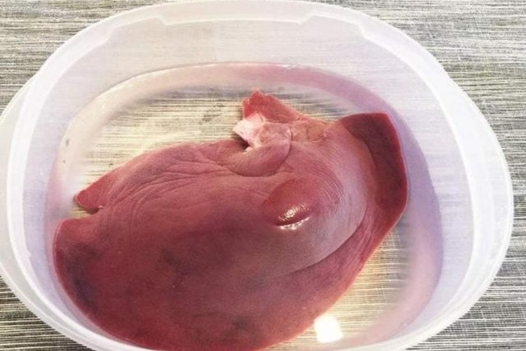 Các cách sơ chế gan lợn giúp loại bỏ mùi hôi và khử được độc tố hiệu quả, nhanh chóng - Hình 5