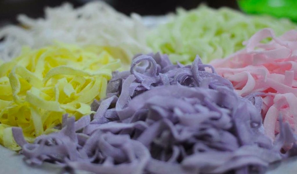 Cách làm mứt dừa ngũ sắc không phẩm màu, ngon miệng, đẹp mắt và đảm bảo an toàn 1