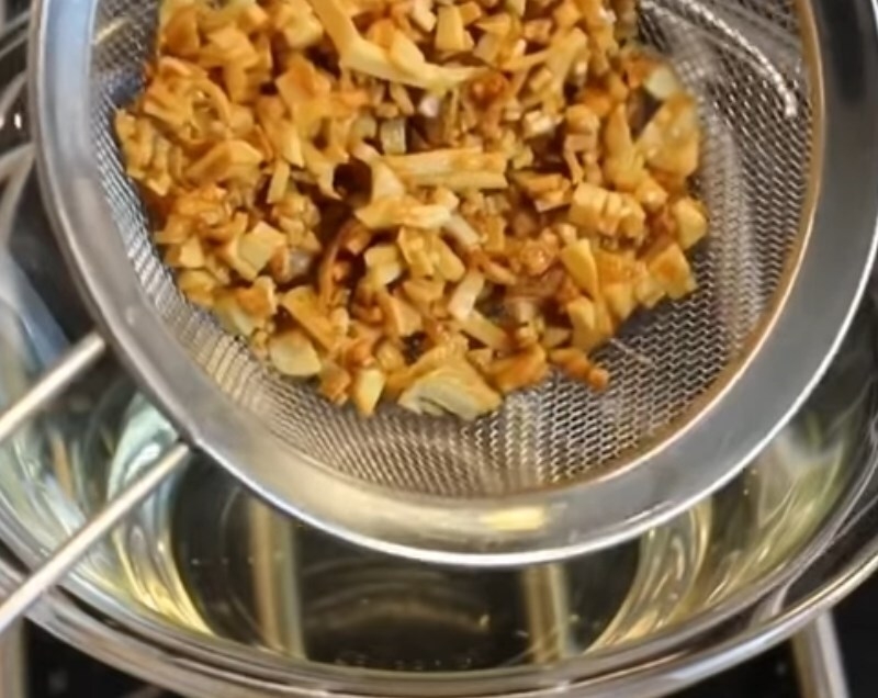 Làm dầu hành tỏi