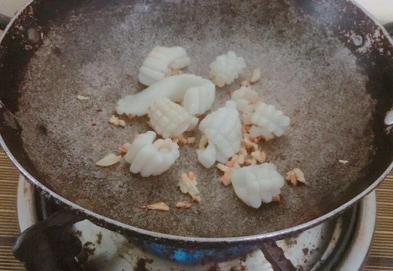 Xào mực