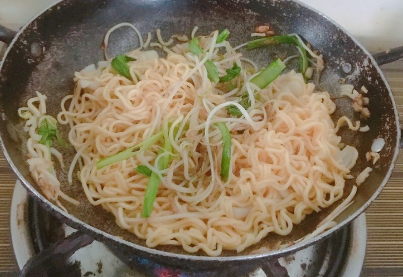 Xào mì với mực
