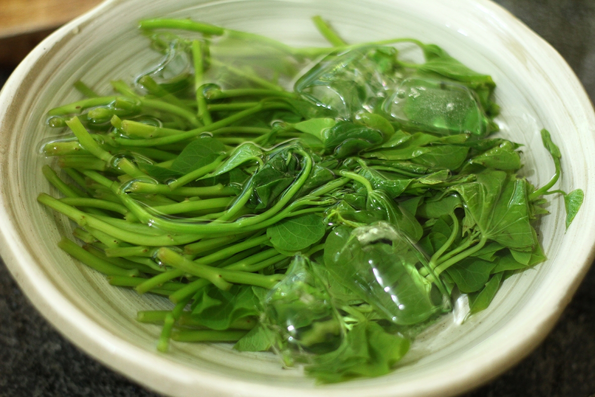 cách luộc rau lang - hình 2