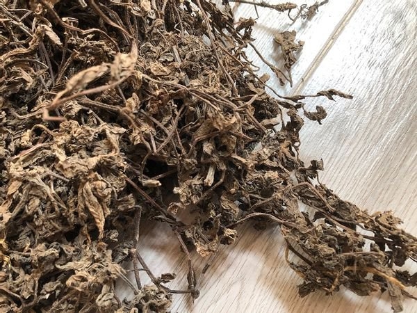 Cách ăn thạch đen Cao Bằng thơm ngon với sữa tươi đường đen, nước đường, nước cốt dừa và tào phớ 2