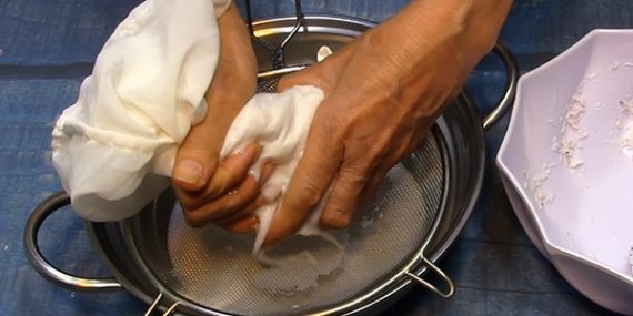 cách nấu nước cốt dừa ăn chè Thái - hình 2