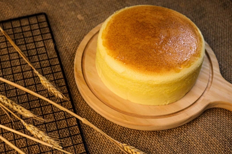 Thưởng thức bánh gato