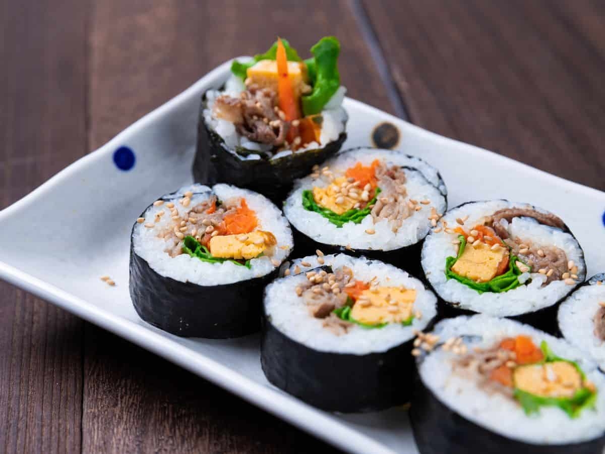 Cách bảo quản kimbap qua đêm đơn giản, dễ thực hiện và không lo ôi thiu, hư hỏng 4