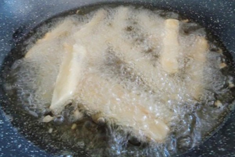Cách làm khoai mì chiên (hình 6)