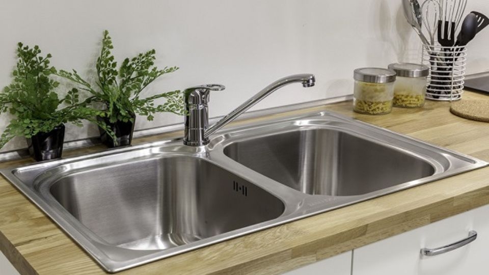 Vòi rửa chén Malloca của nước nào? (3)