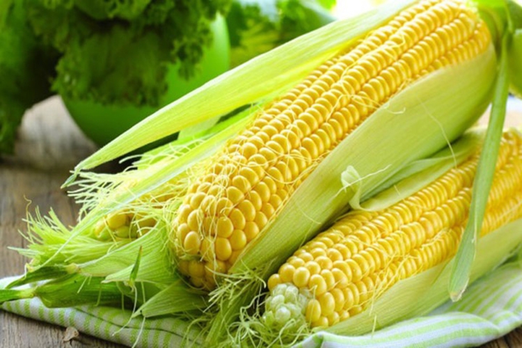 Cách làm cơm chiên trứng rau củ (hình 2)