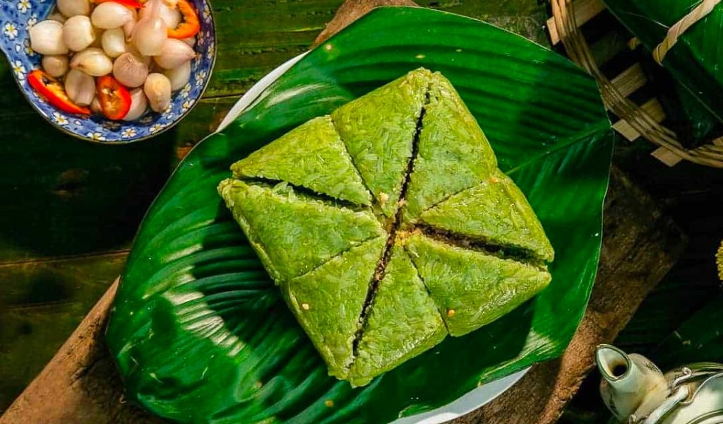 Cách luộc bánh chưng lá vẫn xanh tự nhiên, bên trong chín mềm, thơm ngon chuẩn vị 2