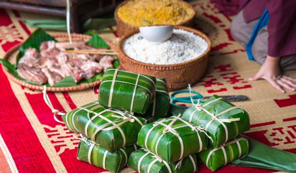 Cách luộc bánh chưng lá vẫn xanh tự nhiên, bên trong chín mềm, thơm ngon chuẩn vị 1