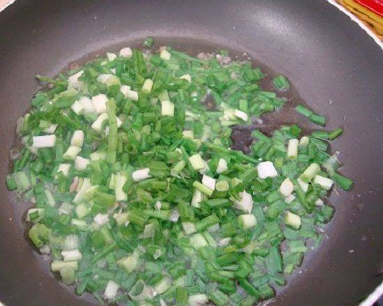 Cách làm cơm chiên nước mắm (hình 4)