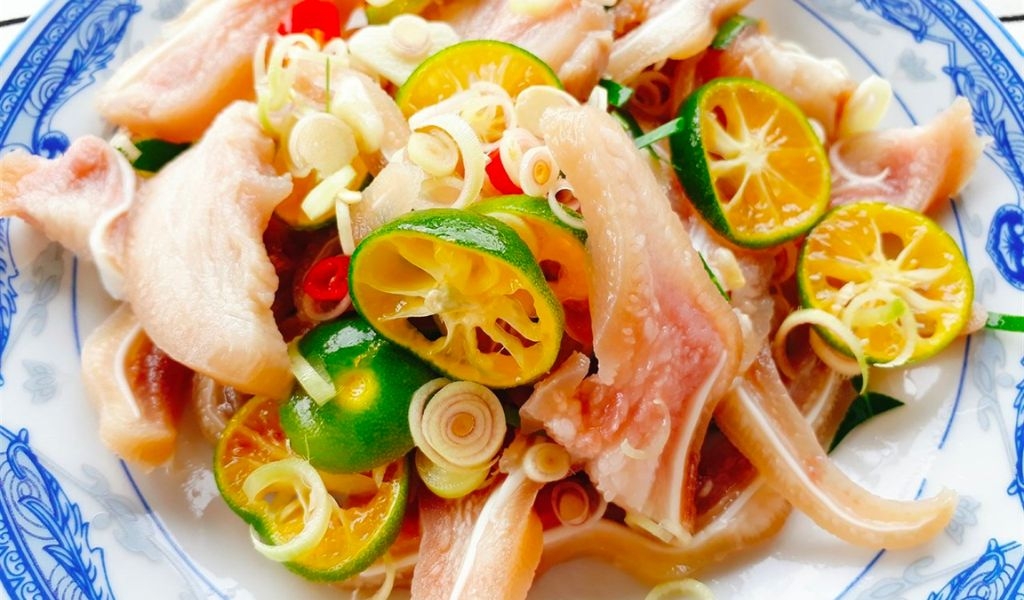 Cách luộc tai heo trắng giòn, không bị thâm và gợi ý các món ngon hấp dẫn từ tai heo 3
