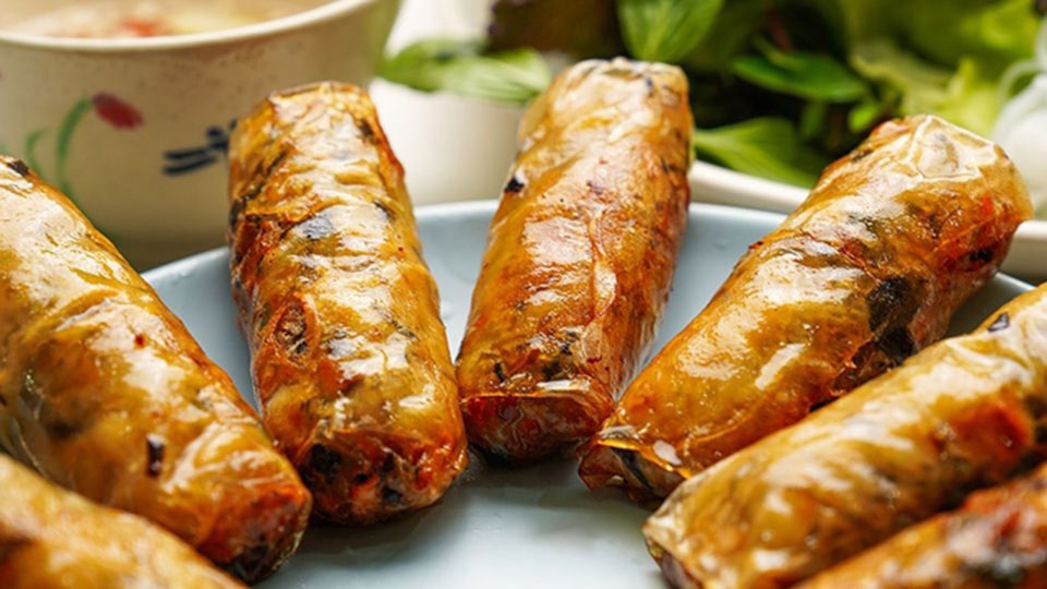 Chả giò là món ăn chứa nhiều thành phần dinh dưỡng