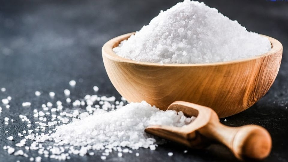 Sử dụng muối biển giúp mái tóc có độ phồng và bồng bềnh
