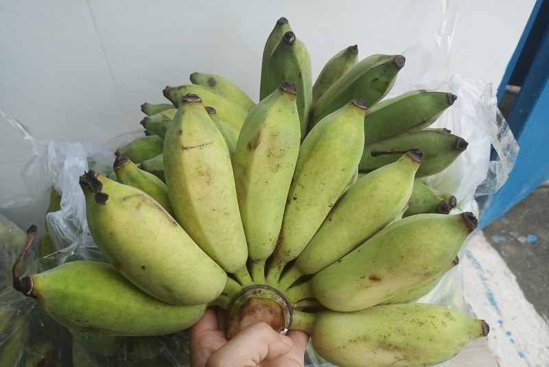 cách luộc chuối ngon 1