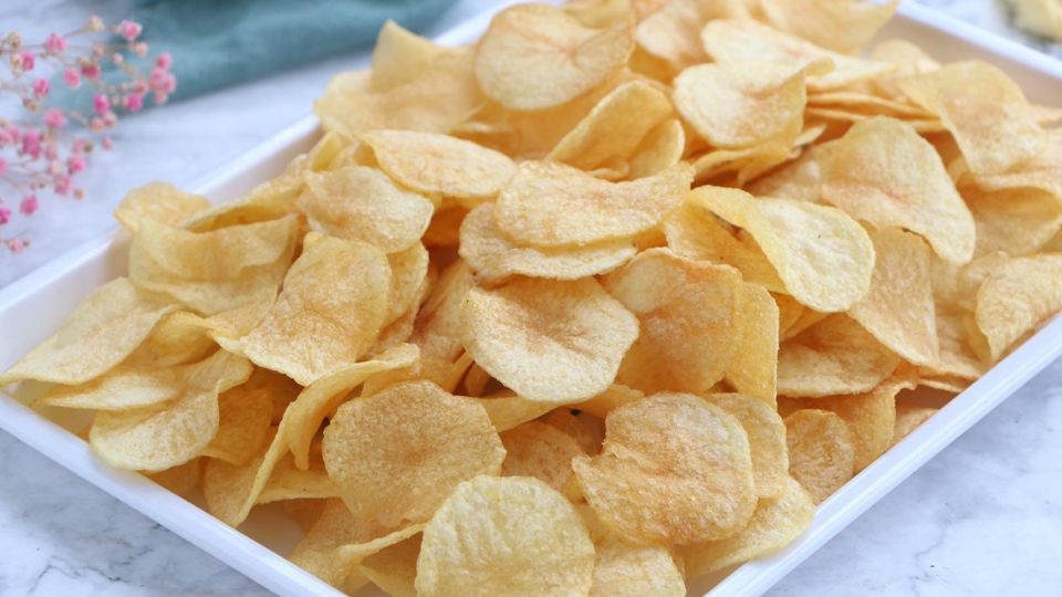 Khoai tây lát mỏng làm bằng lò nướng