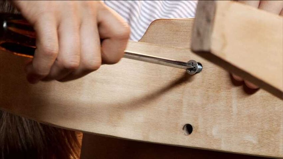 Sửa chữa đồ đạc