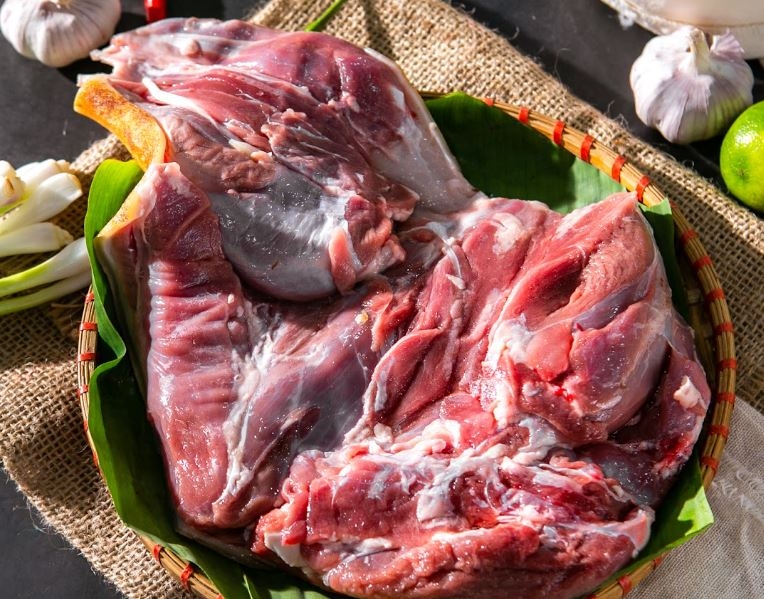 thịt dê xào lá lốt 2