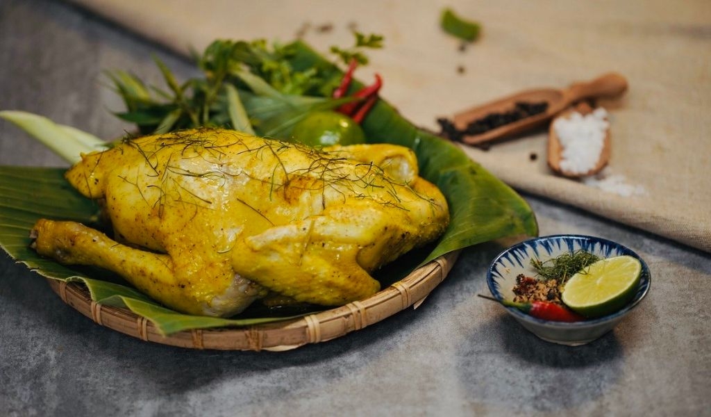 Các cách luộc gà không cần nước mà thịt vẫn mềm ngọt mà bạn nên thử một lần 5
