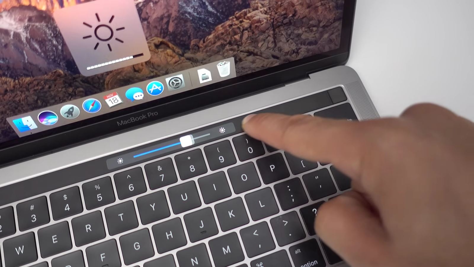 tăng độ sáng màn hình laptop 15