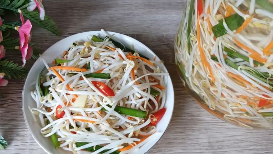 Thành phẩm dưa giá củ kiệu
