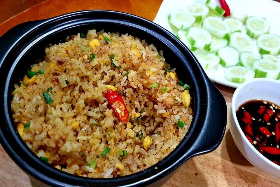 Cách làm món cơm chiên cá mặn 7