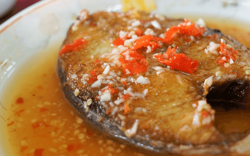 Cá thu chiên mắm chua ngọt