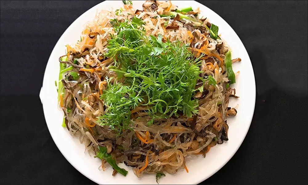 Thành phầm miến xào măng khô