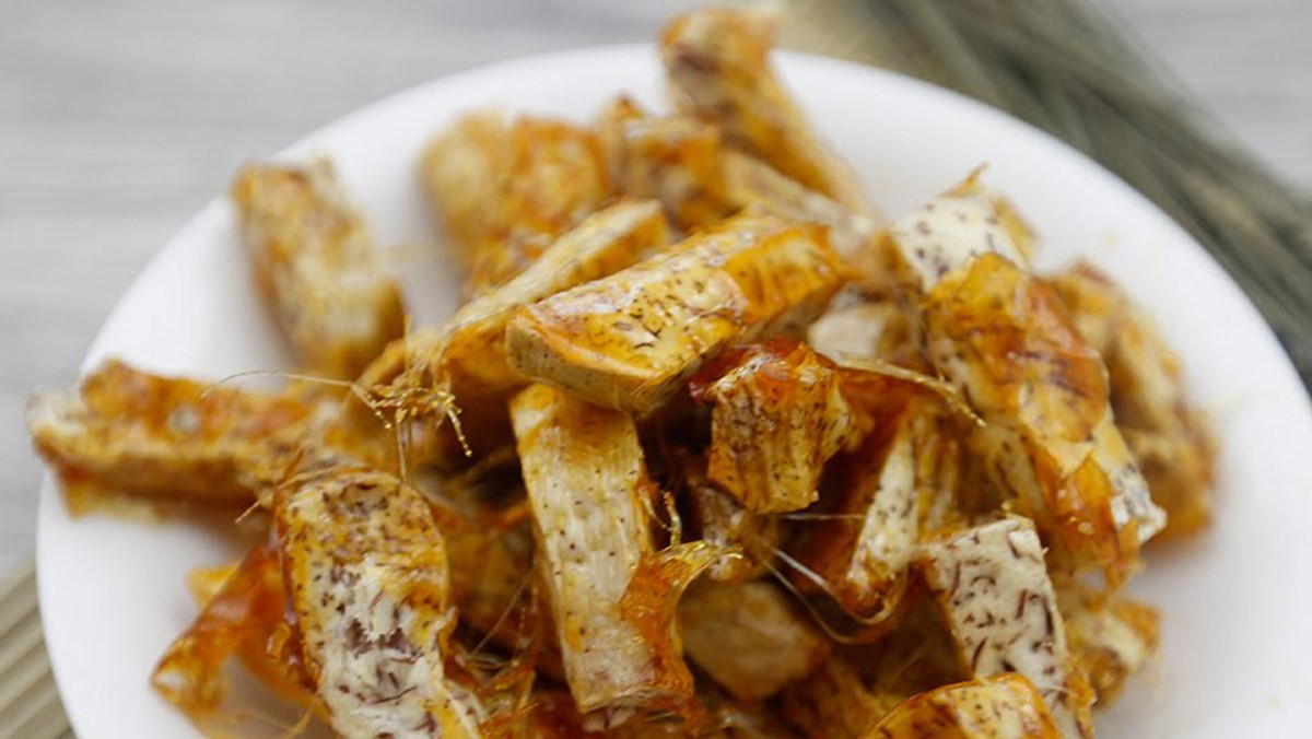 Khoai môn chiên caramel nhìn thôi đã thấy hấp dẫn