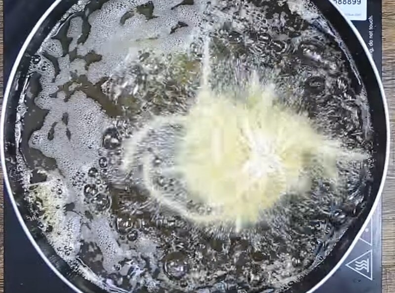 Chiên chín khoai môn