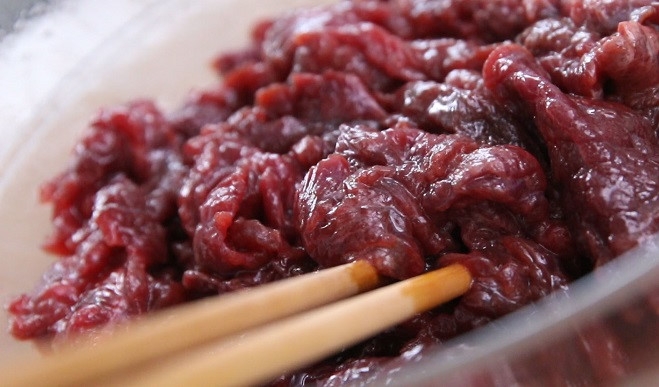 Ướp thịt bò