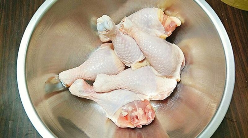 Đùi gà xử lý sạch sẽ